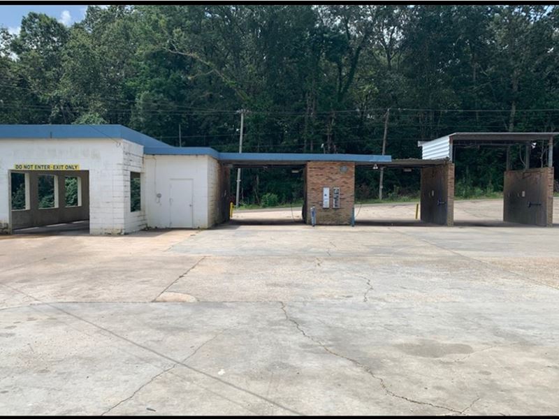 1.05 Acres with A Laundromat and CA : Woodville : Wilkinson County : Mississippi