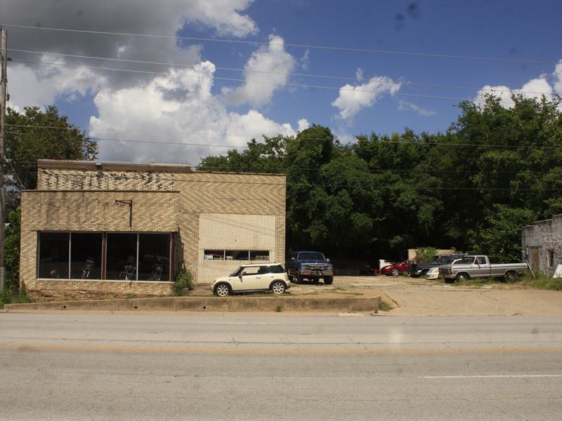 Commercial Building, Hwy Frontage : Marshall : Searcy County : Arkansas