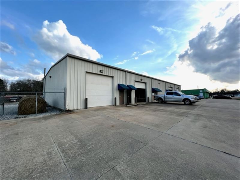 Building for Lease in Natchez, MS : Natchez : Adams County : Mississippi