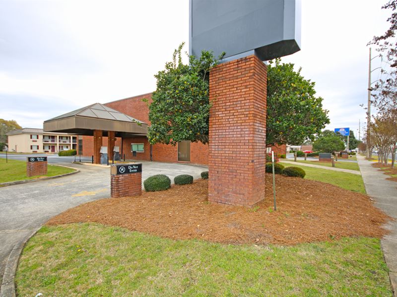 Commercial Office Building : Warner Robins : Houston County : Georgia