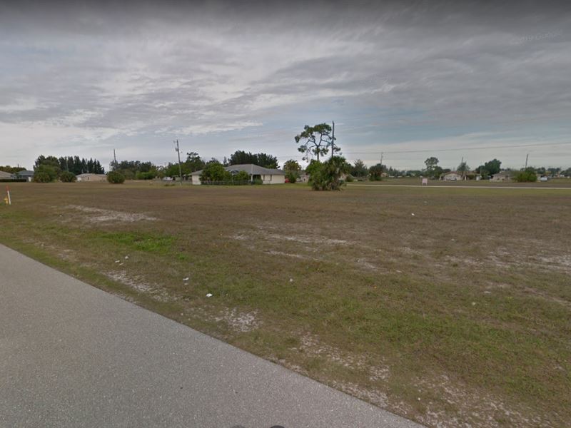 Commercial Lot with Water and Sewer : Cape Coral : Lee County : Florida