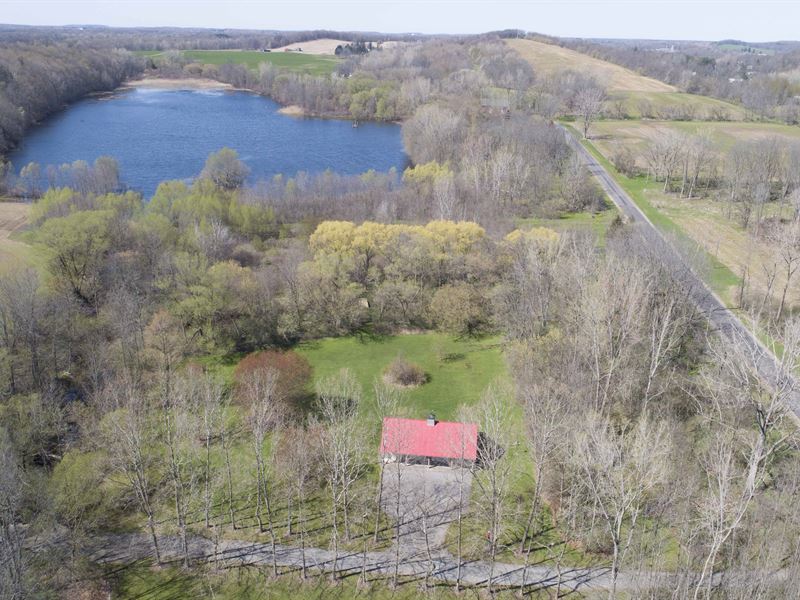 3 Bay and Work Area Garage & Land : Butler : Wayne County : New York