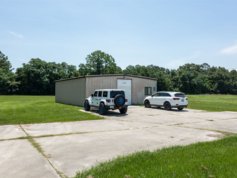 Great Industrial Building : Live Oak : Suwannee County : Florida