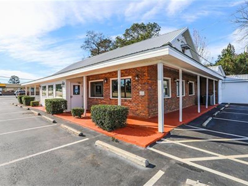 Commercial Building Available : Perry : Houston County : Georgia