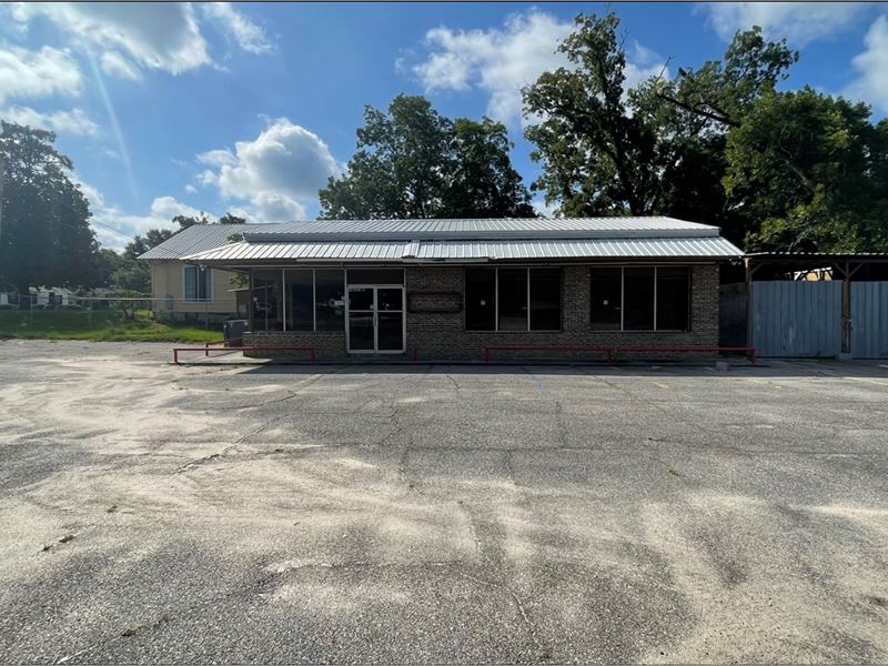 Commercial Property in Wayne County : Waynesboro : Wayne County : Mississippi