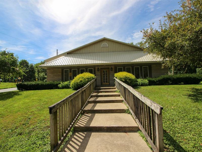 4,000 Sqft. Commercial Building : Peru : Miami County : Indiana