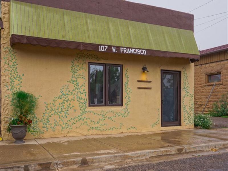 Commercial Kitchen, Ready for You : La Veta : Huerfano County : Colorado
