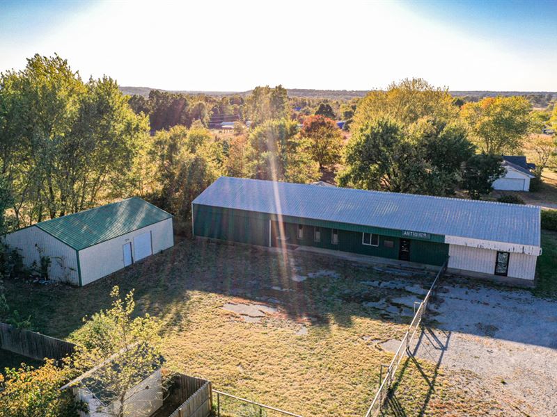 Highway 37 Commercial : Seligman : Barry County : Missouri