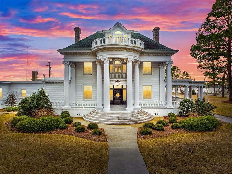 Marina in Belhaven, NC : Belhaven : Beaufort County : North Carolina