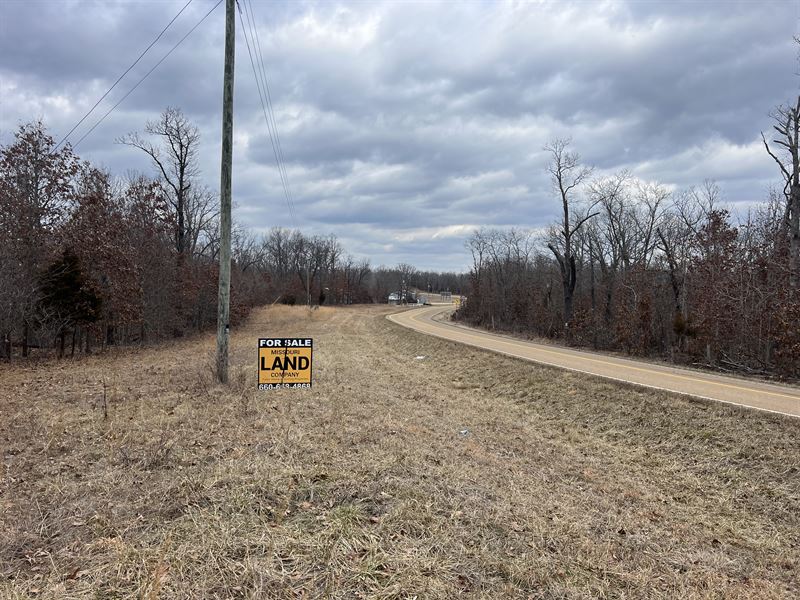 9 Acres Close to Laurie MO Highway : Gravois Mills : Morgan County : Missouri