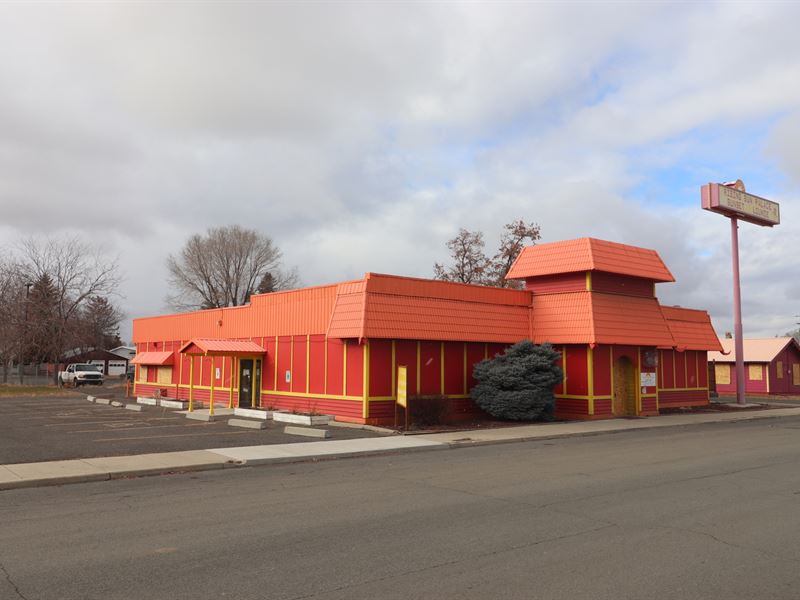 Former Chinese Restaurant & Bar : Baker City : Baker County : Oregon