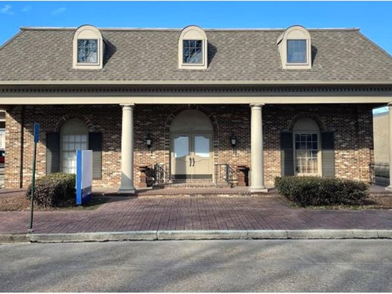 Commercial Property in Bolivar Coun : Cleveland : Bolivar County : Mississippi