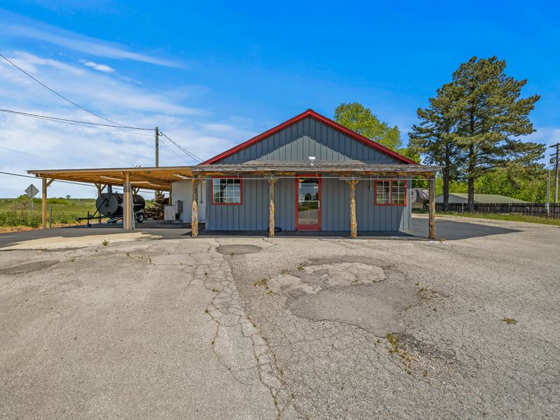 Commercial Building & Lot : Byrdstown : Pickett County : Tennessee