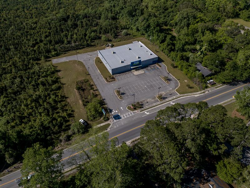 Commercial Retail Building : Montezuma : Macon County : Georgia