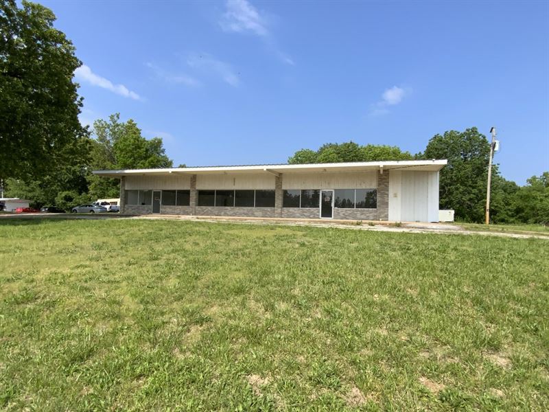 Commercial Building, Highway Fronta : Highland : Sharp County : Arkansas