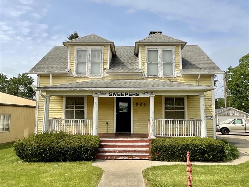 Office or Business Location Main St : Danville : Vermilion County : Illinois