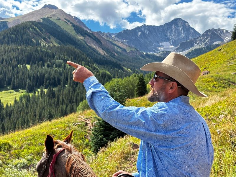 Aspen Colorado Outfitting Business : Aspen : Pitkin County : Colorado