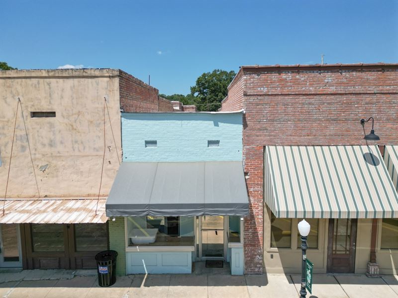 La, Caldwell Lather Soaps & Su : Columbia : Caldwell Parish : Louisiana
