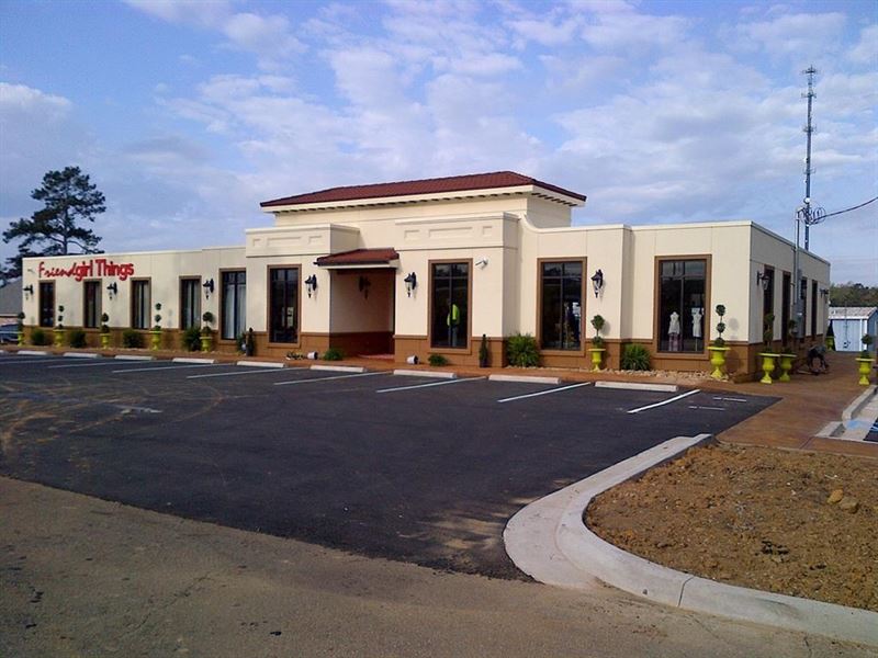Great Retail Property with Intersta : McComb : Pike County : Mississippi