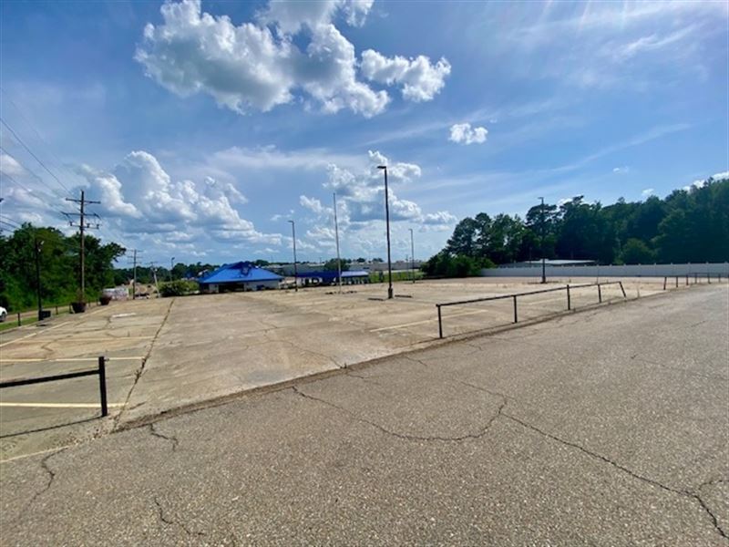 .75 Acre Commercial Concrete Lot : McComb : Pike County : Mississippi