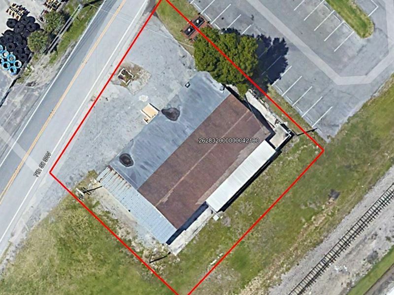 7th St Commercial Building : Winter Haven : Polk County : Florida