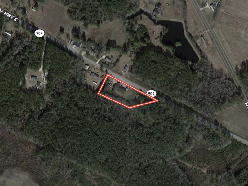 2.14 Acres of Commercial Land : Tabor City : Columbus County : North Carolina