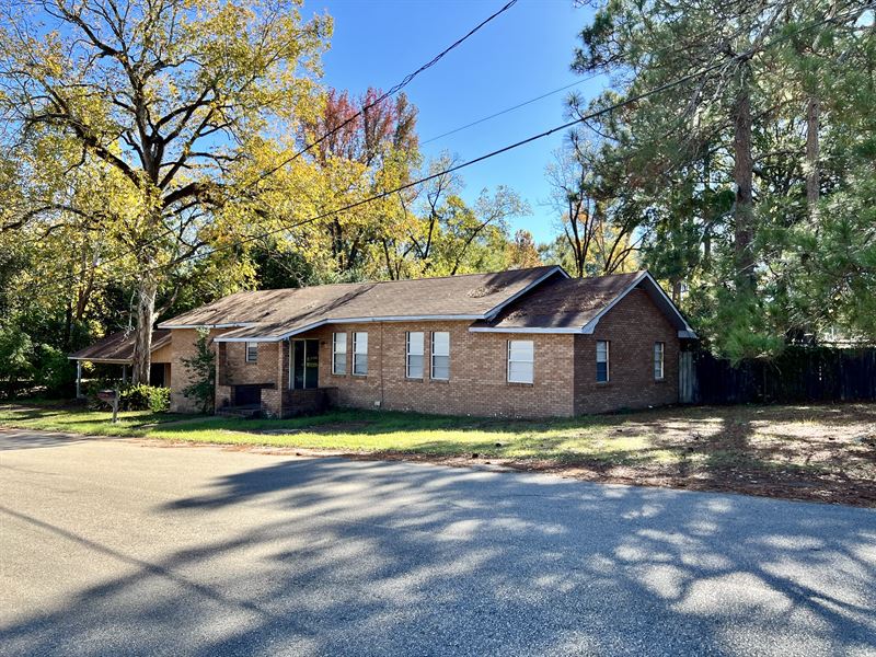 811 Minnesota Ave, McComb, MS : McComb : Pike County : Mississippi