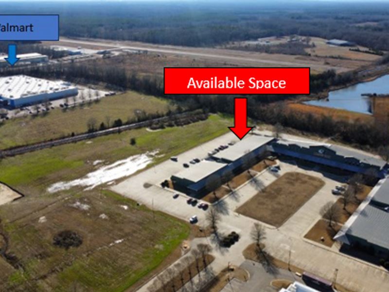 Mossy Oak Mall Office / Event Space : West Point : Clay County : Mississippi