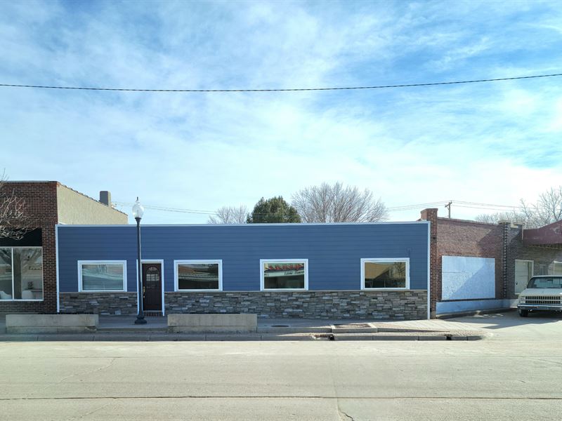 Downtown Commercial Space Saint : Saint Francis : Cheyenne County : Kansas