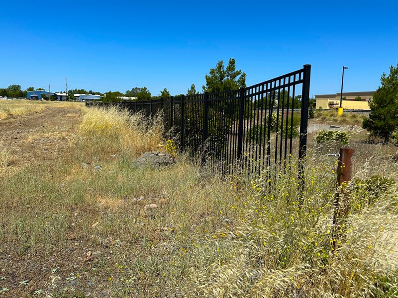 Commercial Land Next To Walmart : Oroville : Butte County : California