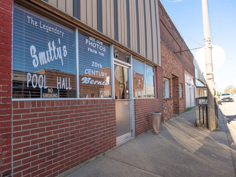 Charming Historical Property in Ber : Bernie : Stoddard County : Missouri