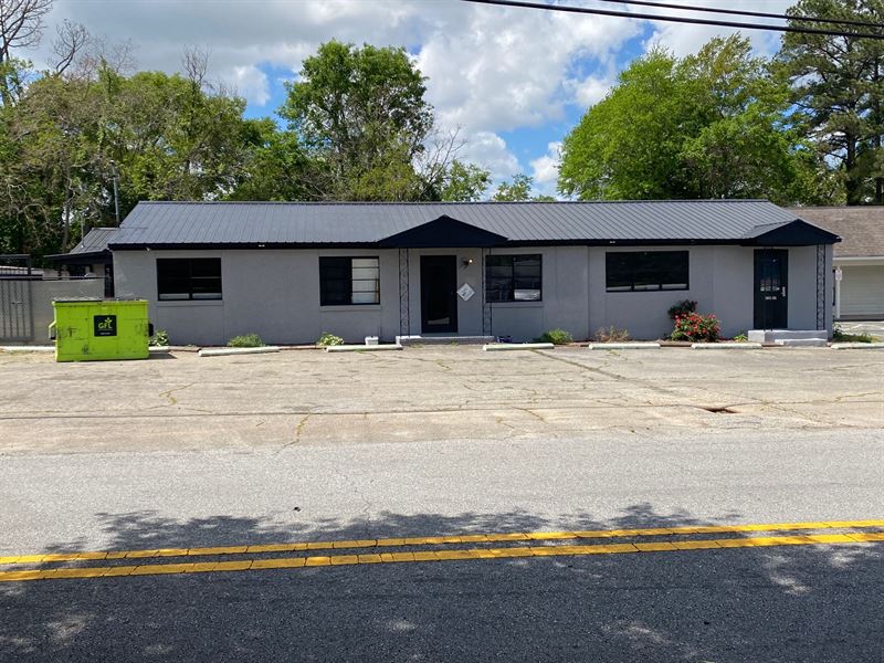 Office / Retail Building : Warner Robins : Houston County : Georgia