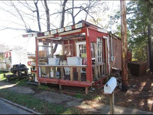 .54 Acre Commercial Lot in Tippah : Walnut : Tippah County : Mississippi