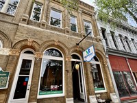 Charming Two-Story Building : Natchez : Adams County : Mississippi