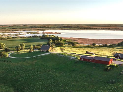 Snow Goose Lodge at Jamestown : Jamestown : Republic County : Kansas