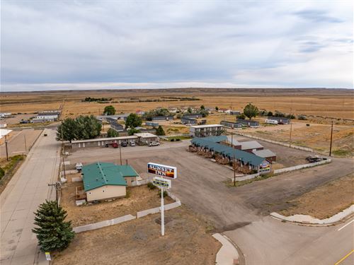 The Sunset Inn : Wamsutter : Sweetwater County : Wyoming