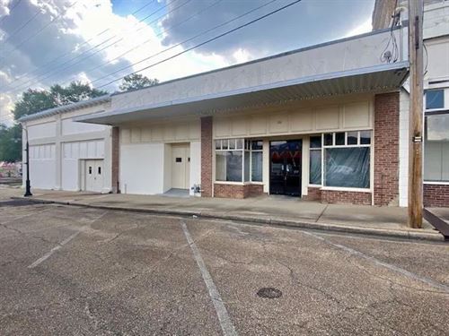 Commercial Building At 120 S Railro : McComb : Pike County : Mississippi