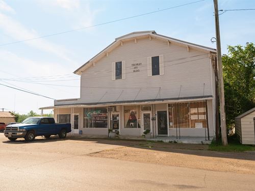 Commercial Property in Courthouse : Doniphan : Ripley County : Missouri