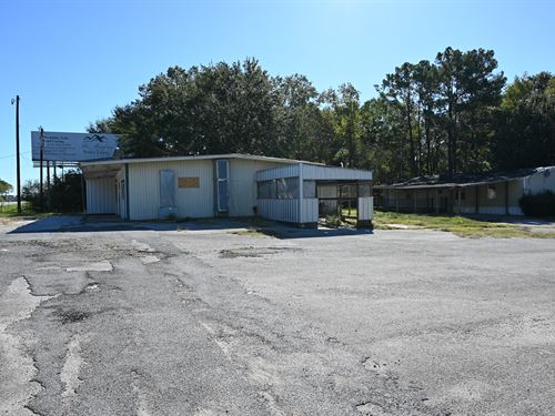 High-Visibility Commercial Land : Lufkin : Angelina County : Texas