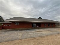 Commercial Property on 1.4 Acres : Waynesboro : Wayne County : Mississippi