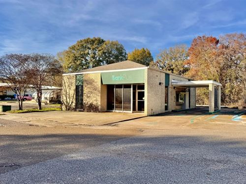 Commercial Property in Humphreys Co : Isola : Humphreys County : Mississippi
